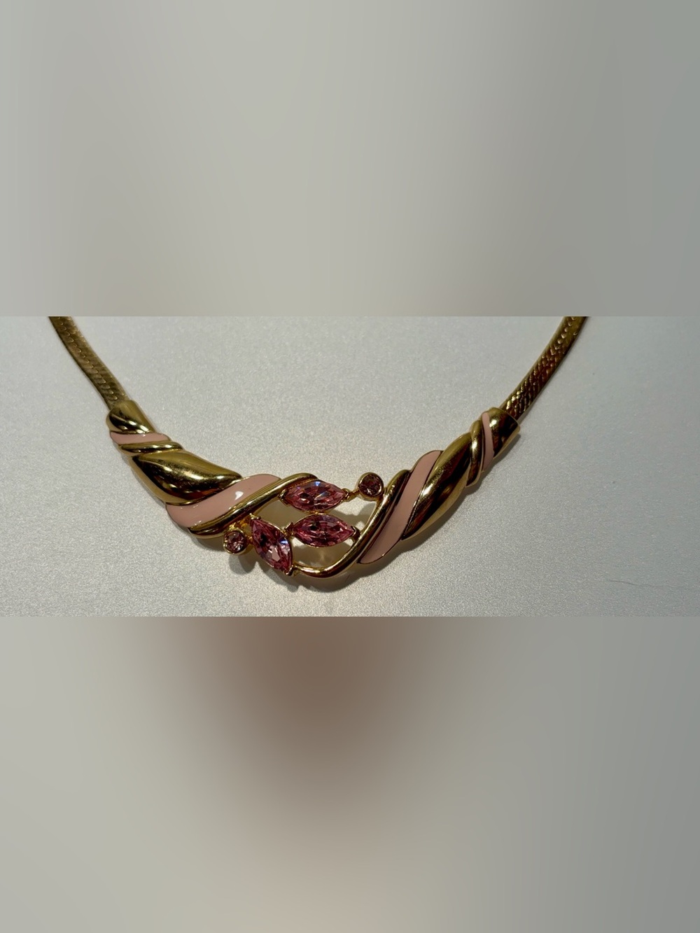Vintage Trifari Gold-Tone Pink Rhinestone Necklace and Earrings Set - Picture 5 of 15